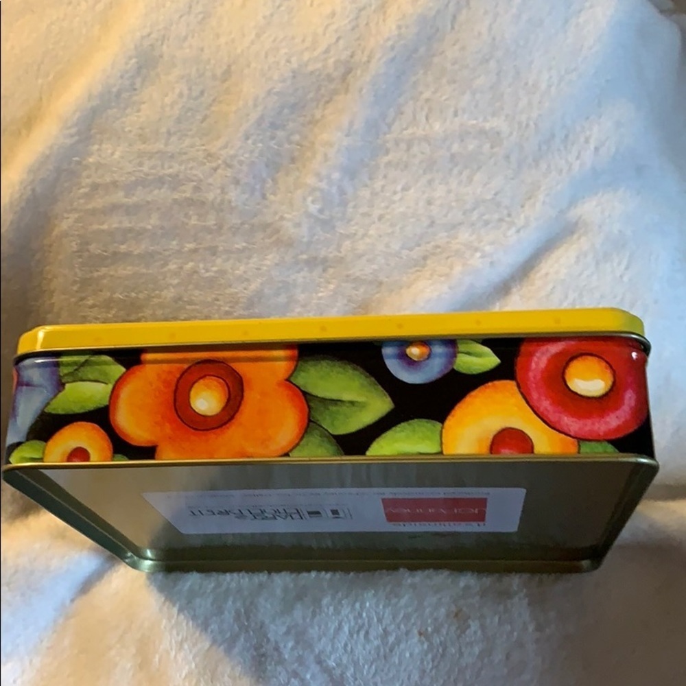 Vintage Mary Engelbreit “She Who Laughs Lasts” Tin - Picture 2 of 12